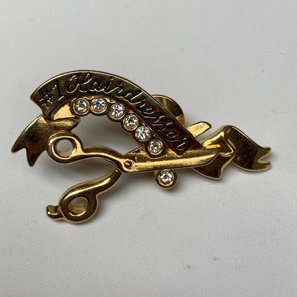 Avon Pin Hairdresser - Picture 5 of 16